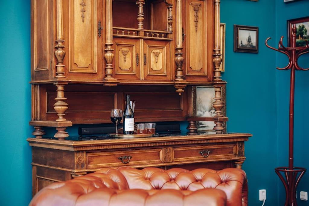 شقة Magnificent Historical Penthouse In The Heart Of براغ المظهر الخارجي الصورة