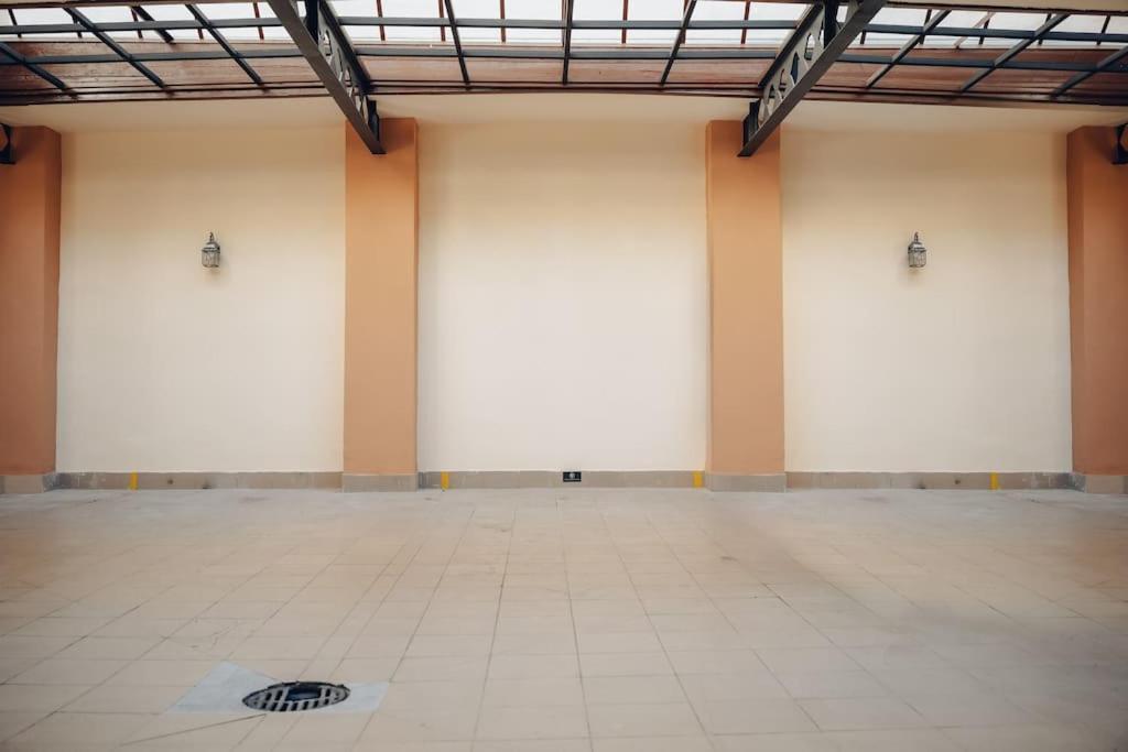 شقة Magnificent Historical Penthouse In The Heart Of براغ المظهر الخارجي الصورة